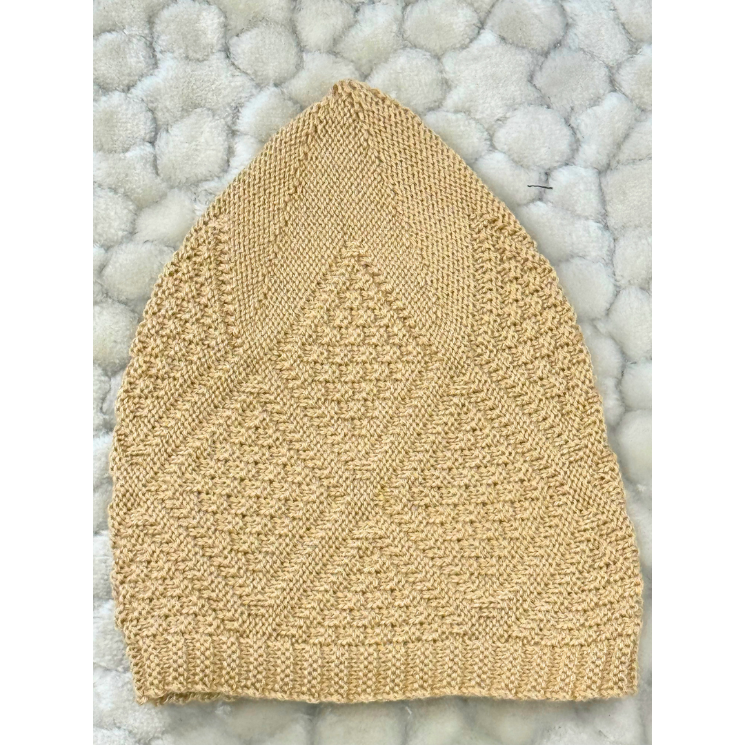 Knitted Kufi with Diamond Design – Stylish & Comfortable Islamic Headwear